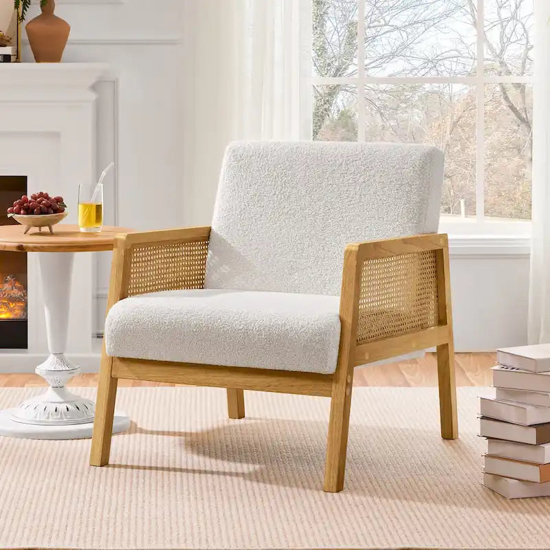 Fauteuil d'appoint rembourré avec accoudoirs en rotin