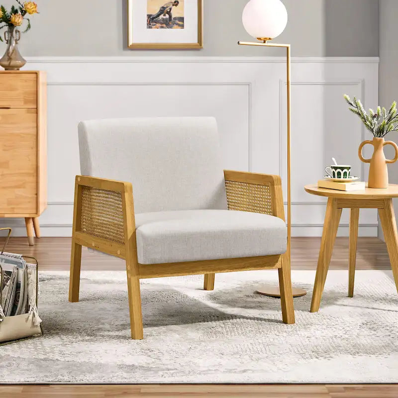 Fauteuil d'appoint rembourré avec accoudoirs en rotin